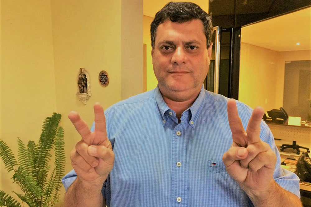 Prefeito profetiza: só ele e mais 14 podem se reeleger no AM
