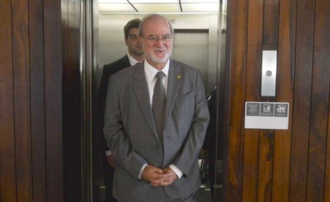 Ex-governador Azeredo