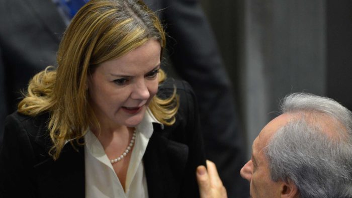 CARCERAGEM-LULA-SENADORES