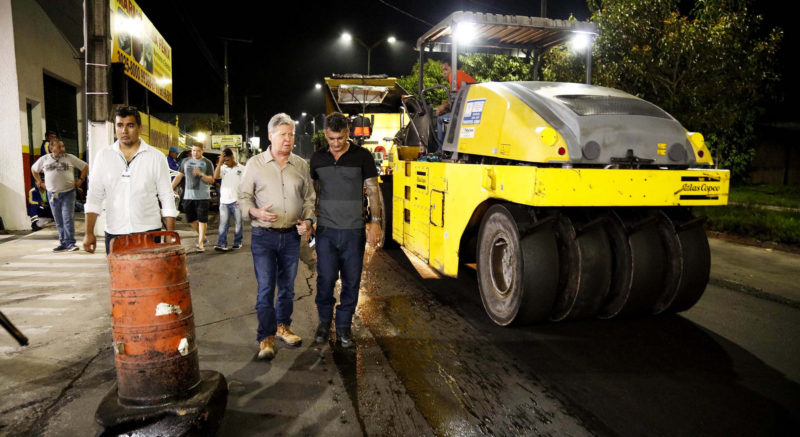 Arthur anuncia pacote de obras