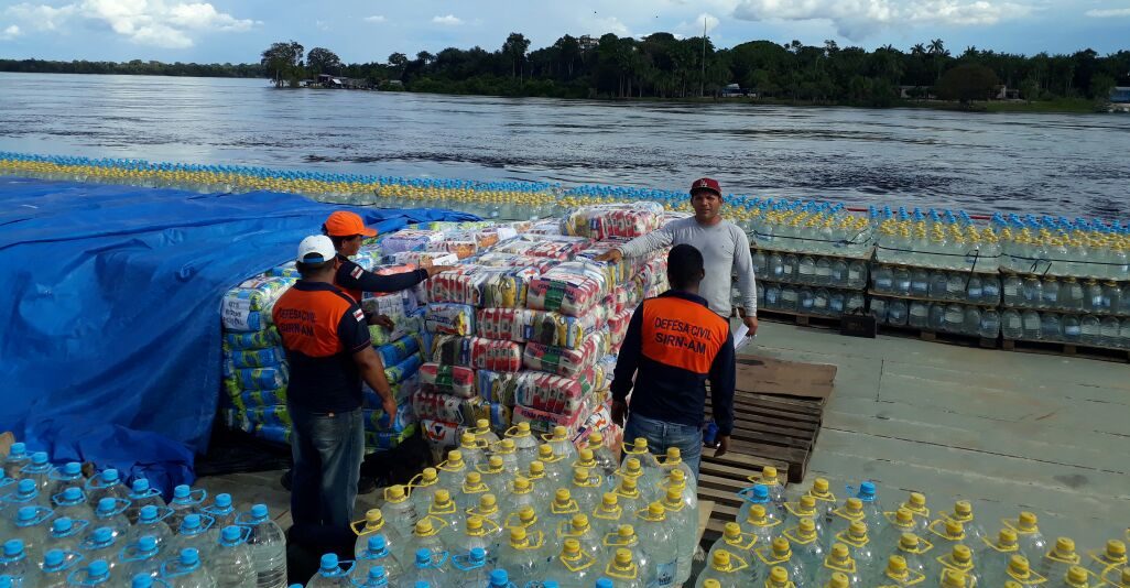ajuda humanitária - Defesa Civil chega a Santa Isabel do Rio Negro