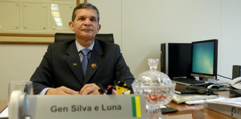 MINISTRO LUNA GENERAL DOCUMENTO CIA HISTORIADOR