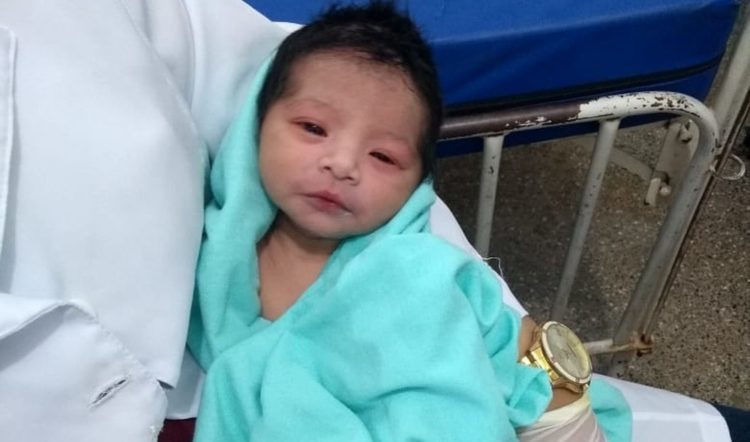 BEBE ENTERRADO VIVO MEDICO