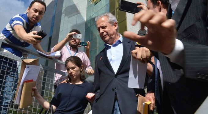 DIRCEU LIBERDADE LIVRO PRISÃO PT