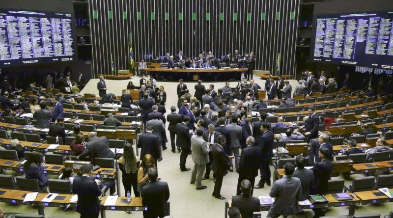 CONGRESSO APROVA BILHÃO CREDITO