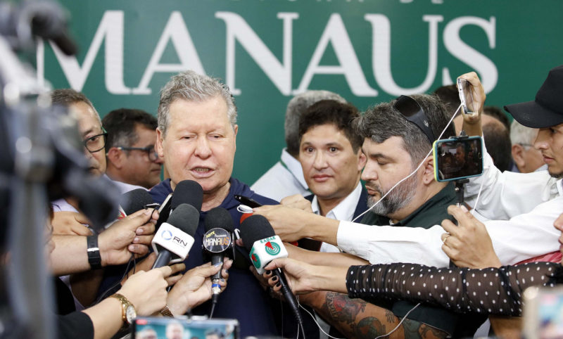 Arthur classifica de "showzinho"paralisação dos rodoviários