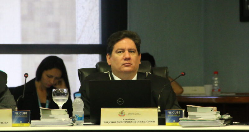 Ari Moutinho Júnior é absolvido pelo STJ por xingamentos em audiência