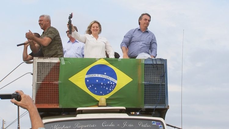 BOLSONARO MINISTERIO ATRAPALHA PAIS