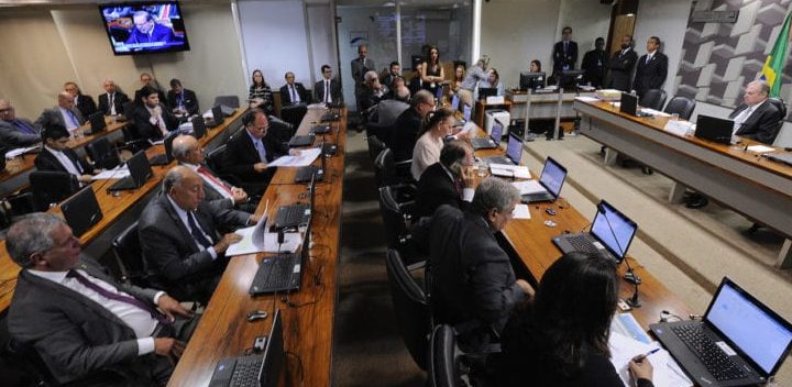 SENADORES CONTRA REAJUSTE STF