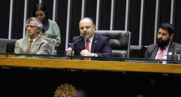 DEPUTADOS SENADORES RECESSO FLAVINHO