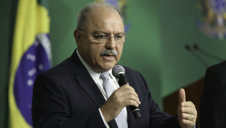 MINISTRO DESCARTA INTERVENCAO RORAIMA