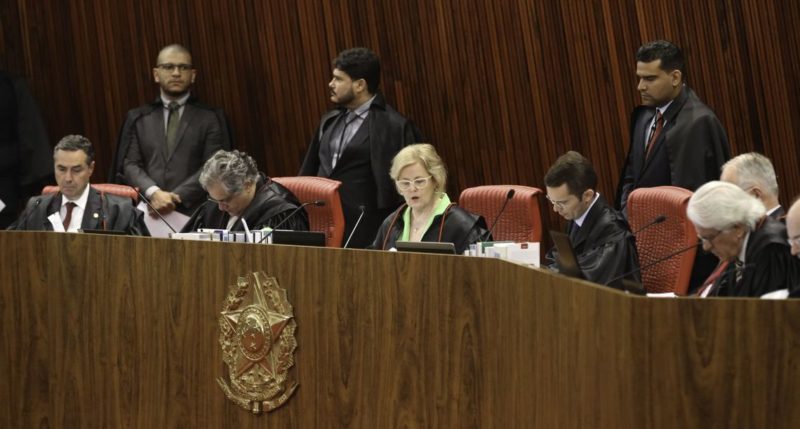 TSE NEGA LULA TV