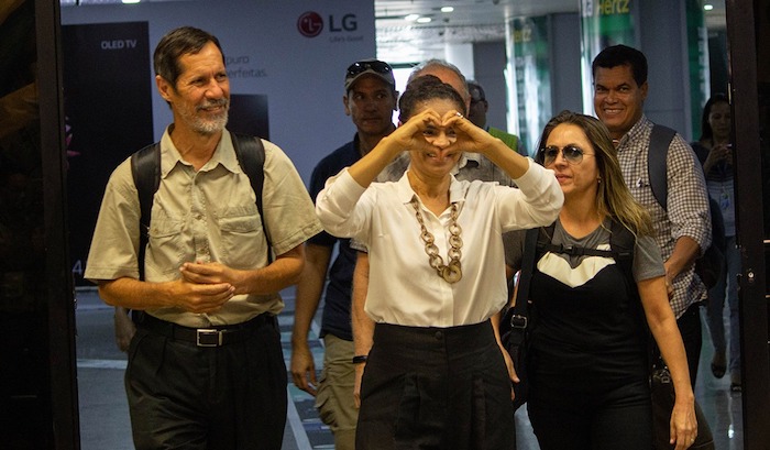Marina Silva desembarca em Manaus para fazer campanha na cidade