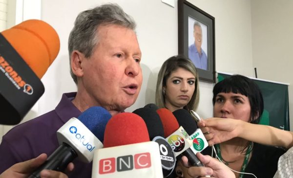 feriado Prefeito Arthur Neto comemora resultados do Ideb