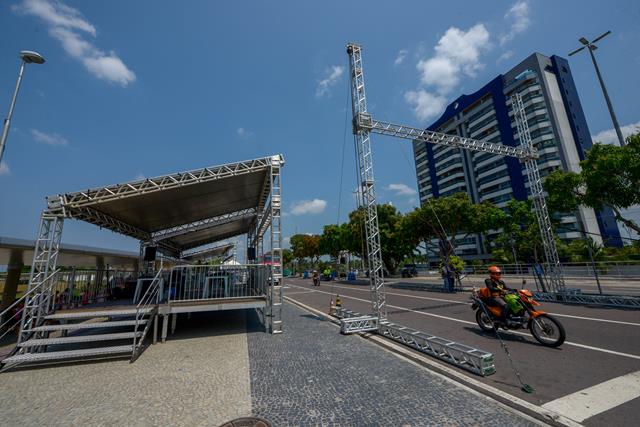 Preparativos estรฃo sendo finalizados para festa que comeรงa nesta quinta-feira