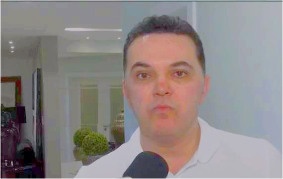 O deputado Jalser Renier disse que foi à rádio pedir direito de resposta para defender seu grupo político