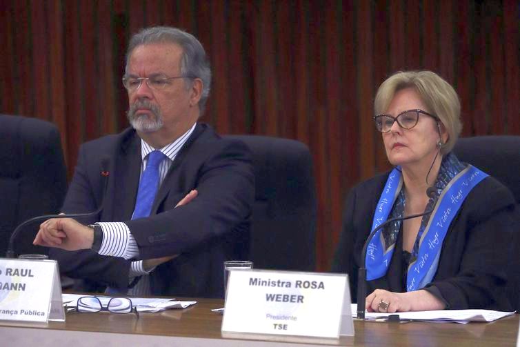 O ministro Raul Jungmann informou que 455 pessoas tiveram que depor à PF