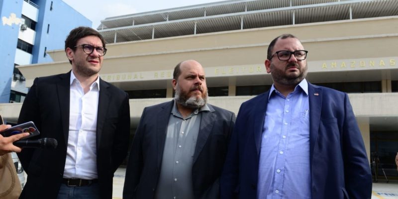 Yuri Dantas, Daniel Nogueira e Marco Choy, advogados de Amazonino