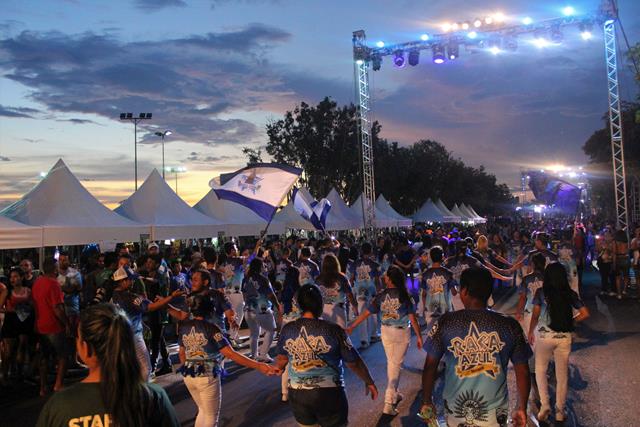 Boi Manaus teve dois dias de festa na Ponta Negra
