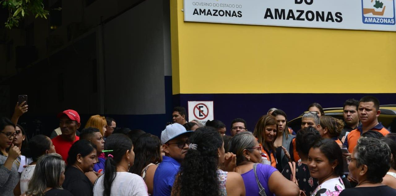 vítimas incêndio recebem ajuda do governo