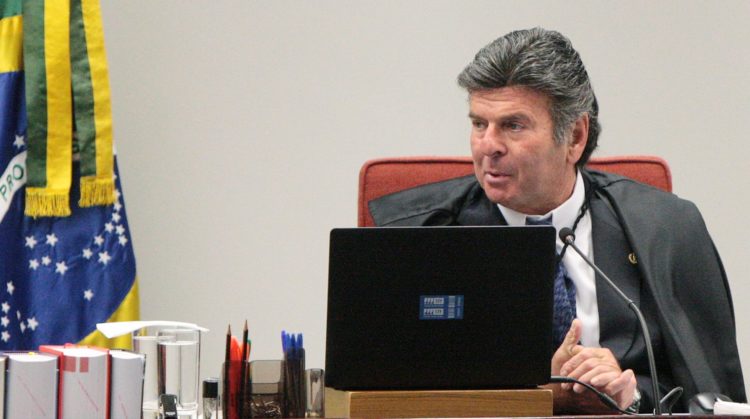 Fux pede vista do julgamento da desoneração da folha