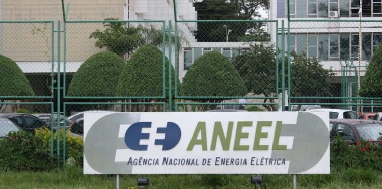 Governo federal dá sinal de que pode intervir na agência de energia elétrica