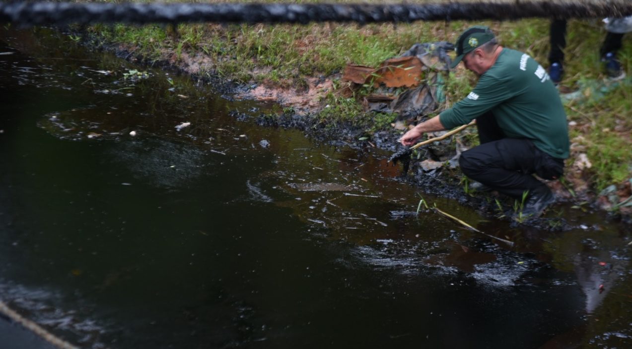 Rio Negro crime ambiental no rio Negro