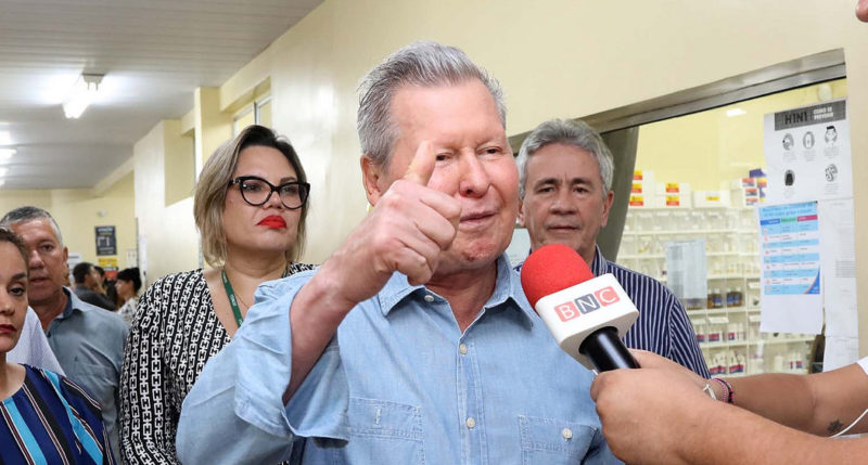 Ministro Arthur ultrapassa meta de vacinação
