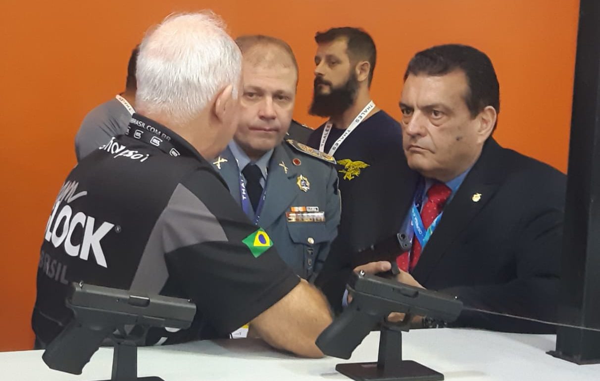 Bonates na feira de armas