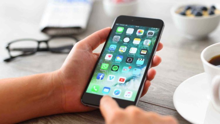 Em Manaus, ladrões levam celular de quase 15 mil pessoas em sete meses
