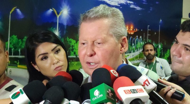 Prefeito Arthur critica Bolsonaro
