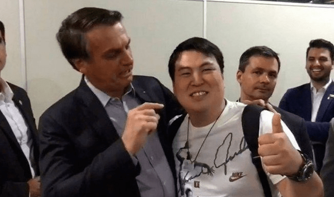 Bolsonaro escala em Manaus