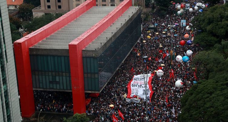 Estudantes promovem protesto virtual contra Bolsonaro na sexta