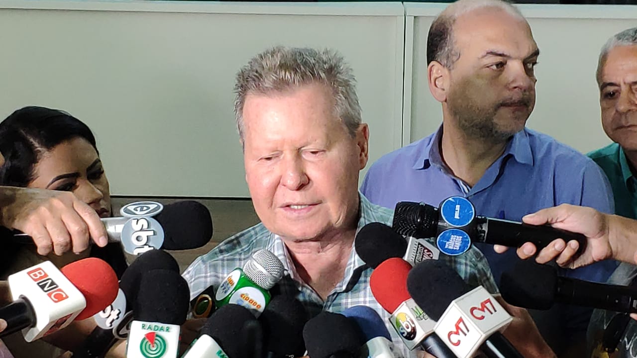 Justiça dá 10 dias para Arthur Neto explicar calúnia e difamação a Aziz
