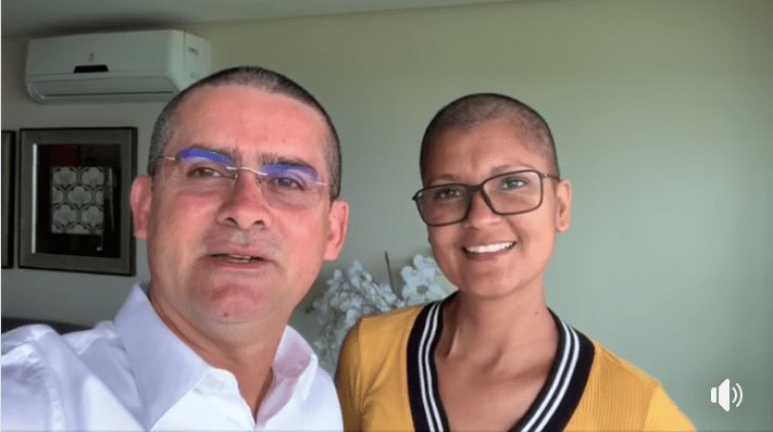 David raspa a cabeça