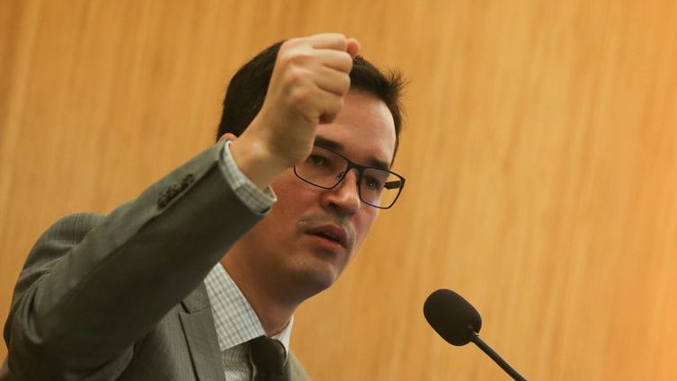 Dallagnol tem condenação suspensa pela Justiça e fica elegível