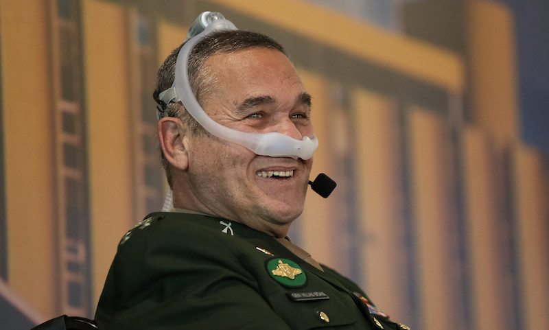 Militares defendem fala de general Villas Bôas e criticam deputado preso