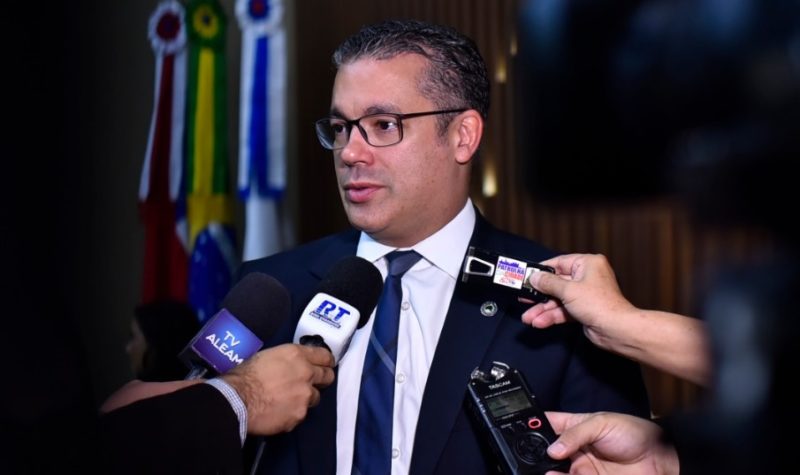 salário