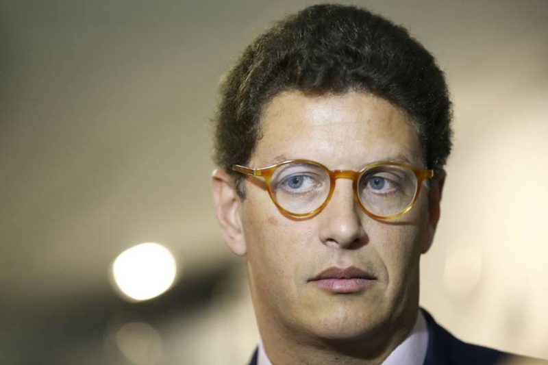 'Será que é pilantra? Eu não sei', diz general sobre Salles