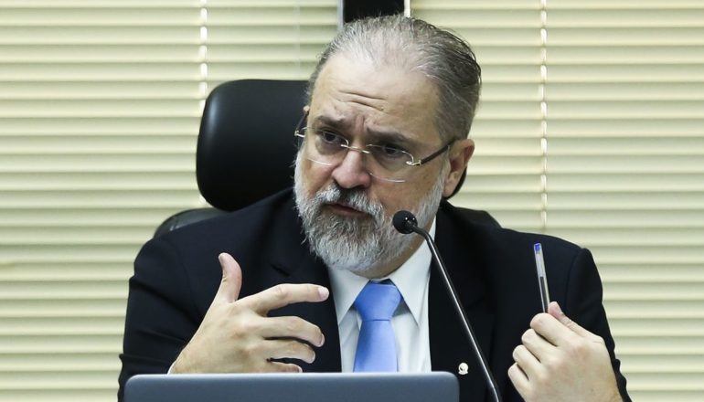 Pressionado, PGR diz que vai apurar falas de Bolsonaro sobre eleiรงรฃo