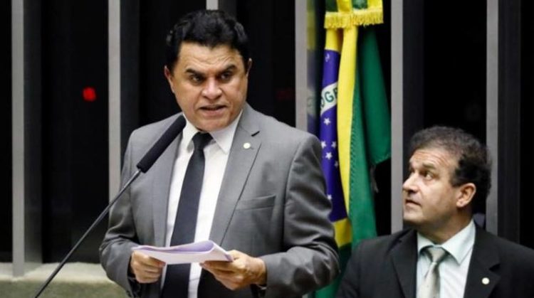 ministro, afasta, deputado, ptb, wilson, santiago