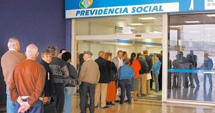 militares, reserva, acao, fila, inss