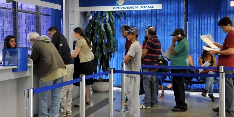 forcas. armadas, resiste, fila, inss