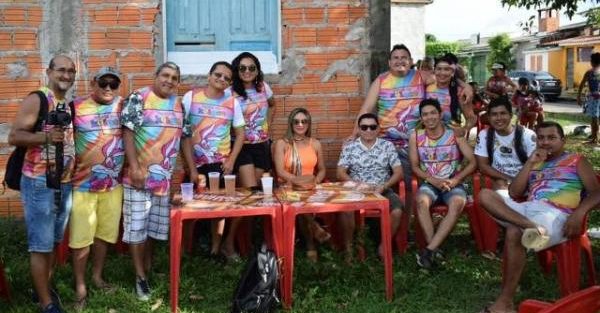 banda, koiote, carnailha, satirizando