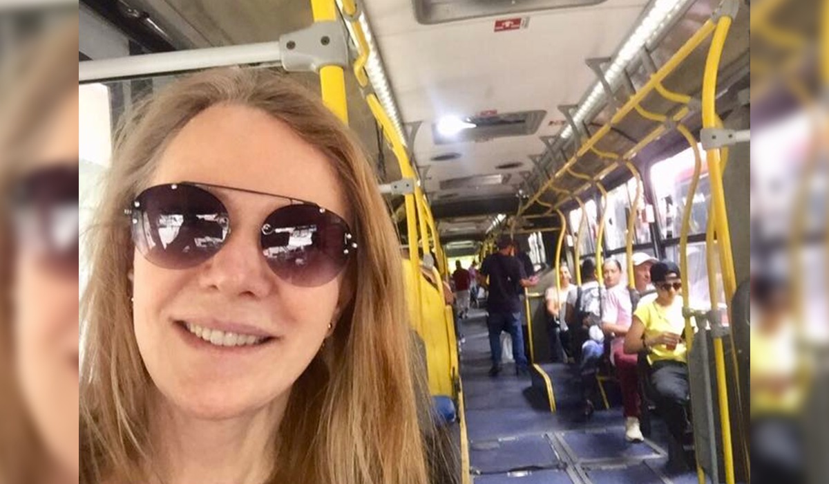 Vanessa no ônibus