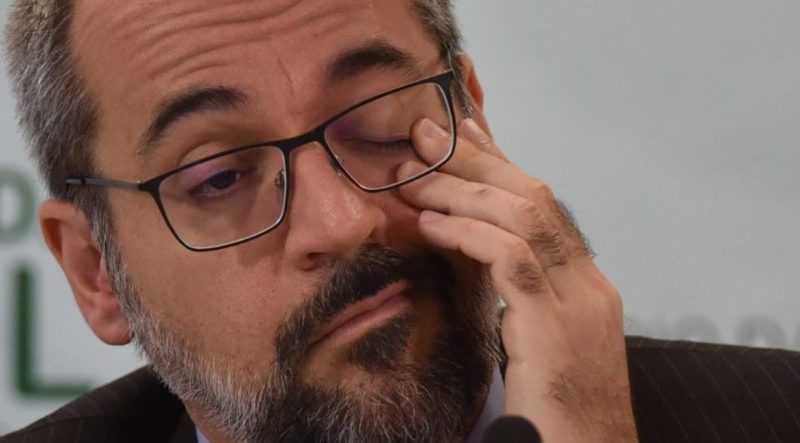 MPF denuncia Weintraub por atacar universidades federais