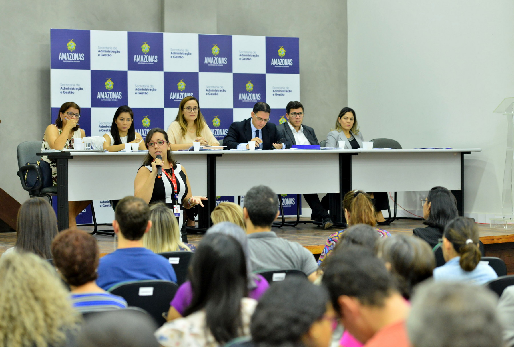 Vale-alimentação começa a ser pago