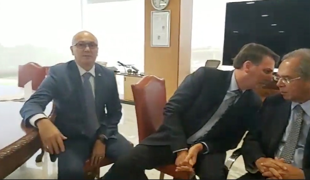 Coronel Menezes em live de Bolsonaro