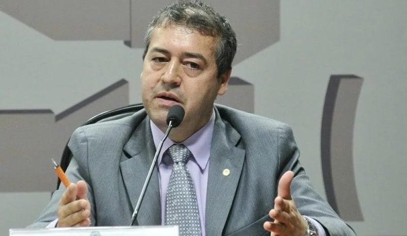 pf, ex-ministro, exonerado, funasa