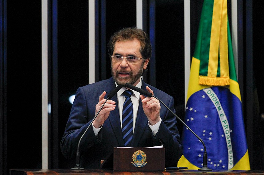 Senador do Amazonas defende debate sobre mineração em terras indígenas